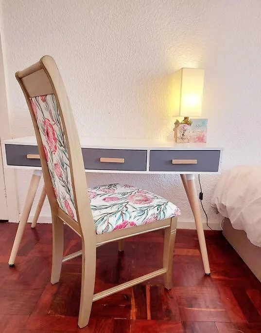 Charming 2-Bedroom Apartment In Kenilworth ケープタウン